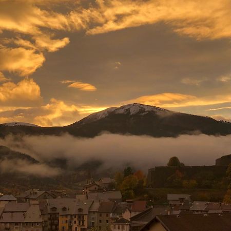 Appartement Au Coeur De Seyne Esterno foto