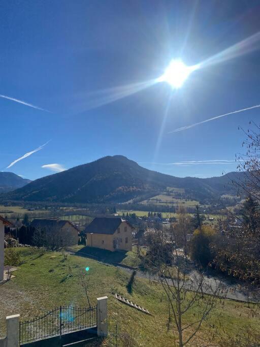 Appartement Au Coeur De Seyne Esterno foto