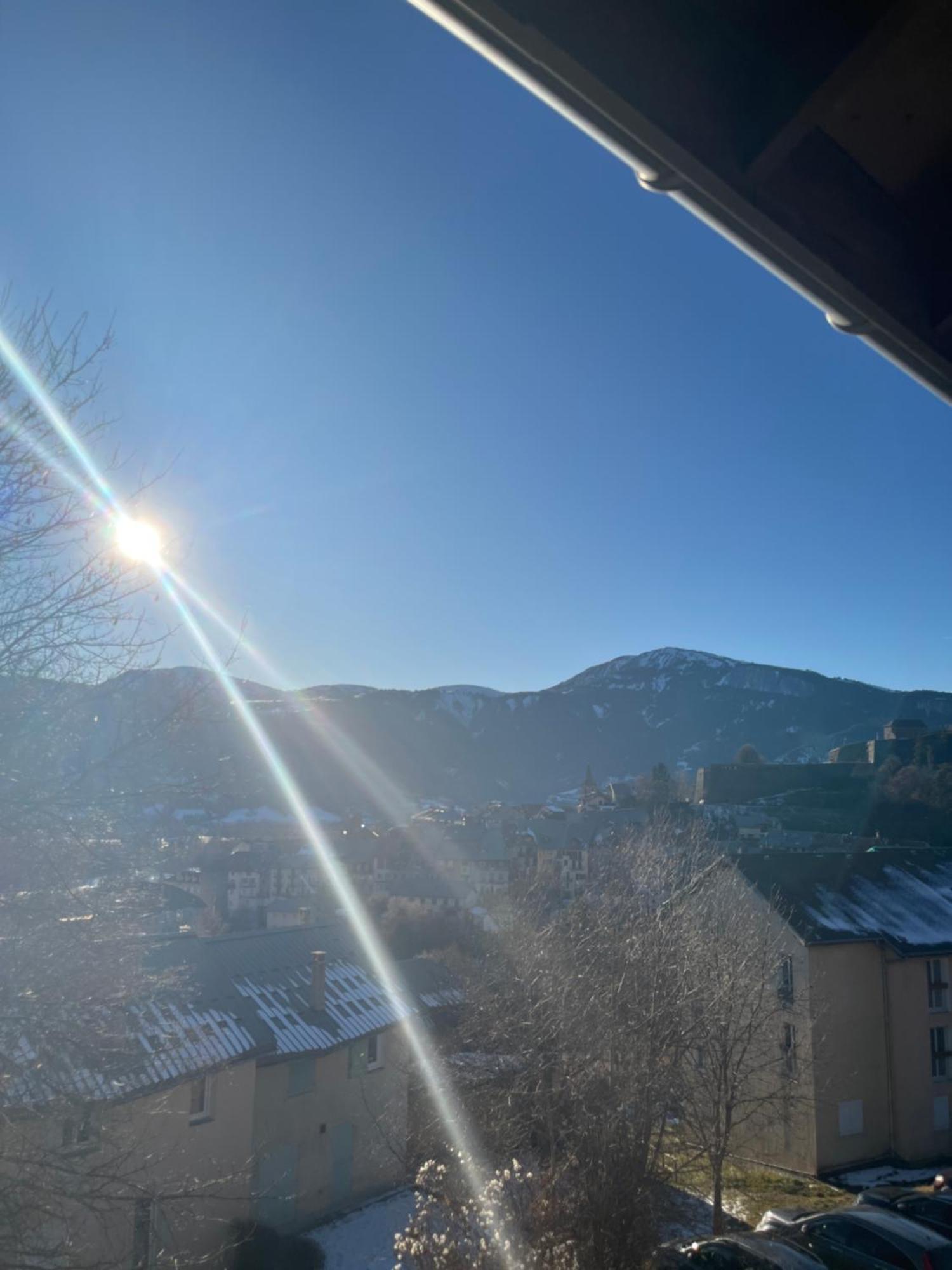 Appartement Au Coeur De Seyne Esterno foto